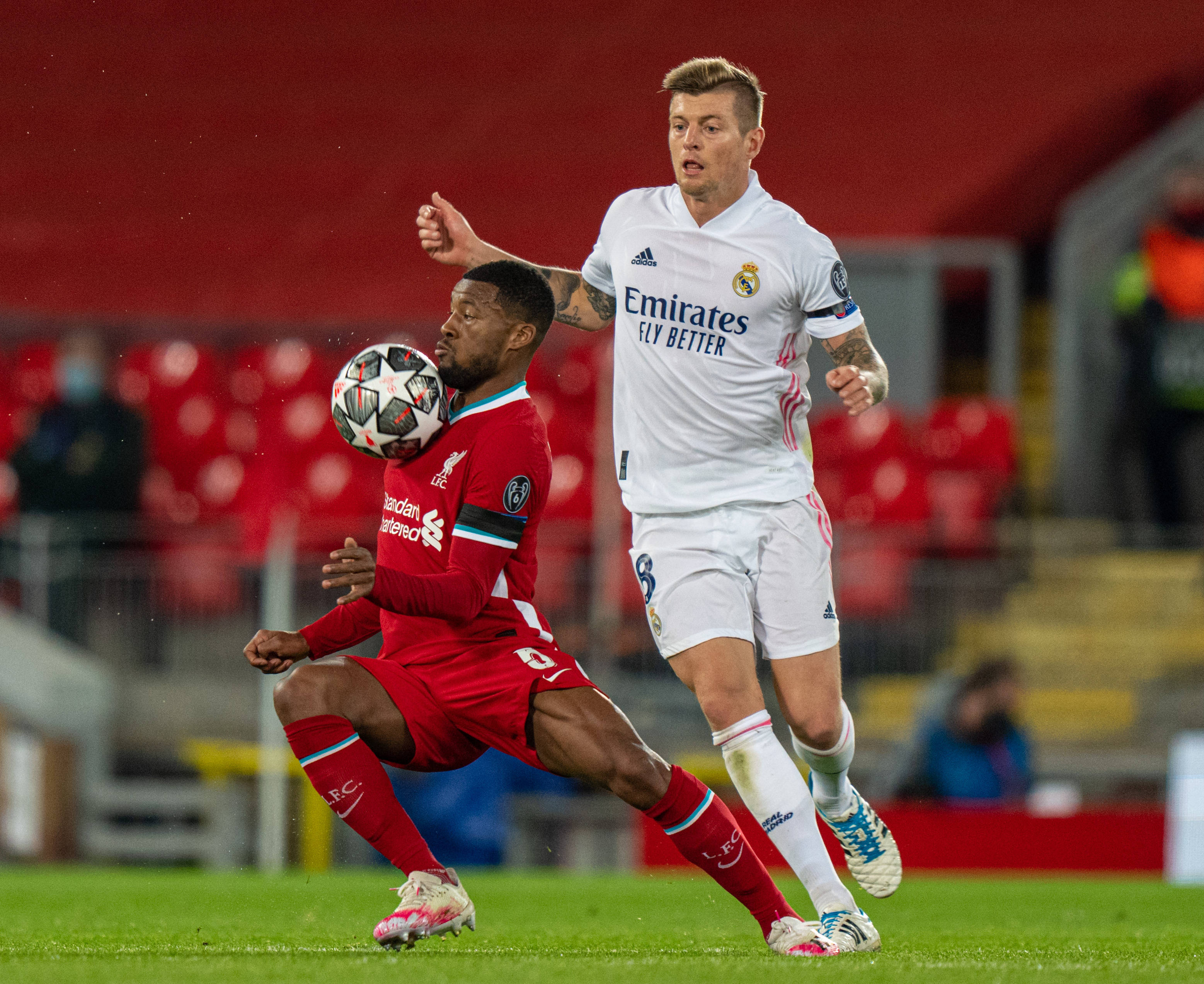 巴西队在阿森纳基地训练，安切洛蒂与阿尔特塔会面并合影