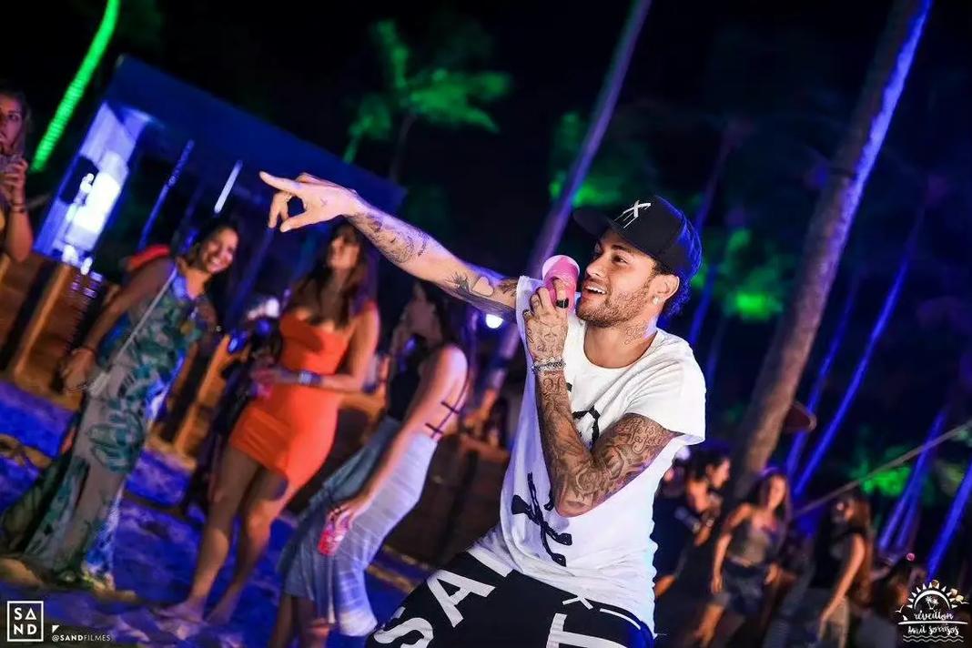 意媒：新星伊万-马耶首次入选一线队，他在国米的未来计划中