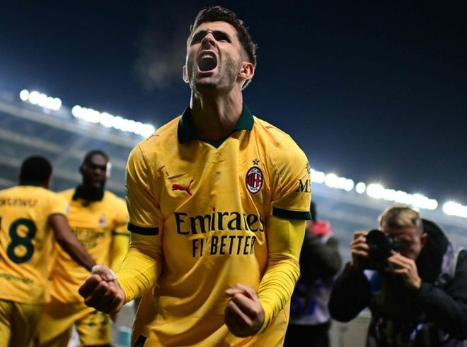 詹姆斯关键得分助湖人取胜