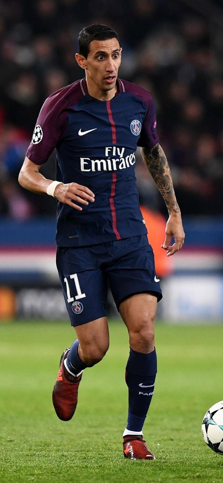 官方：纽卡斯尔联与17岁后卫埃皮亚签下职业合同