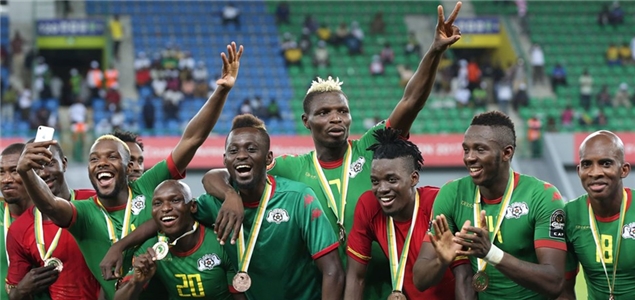 足球西甲豪门密集赛程崩盘，队内伤病潮袭来