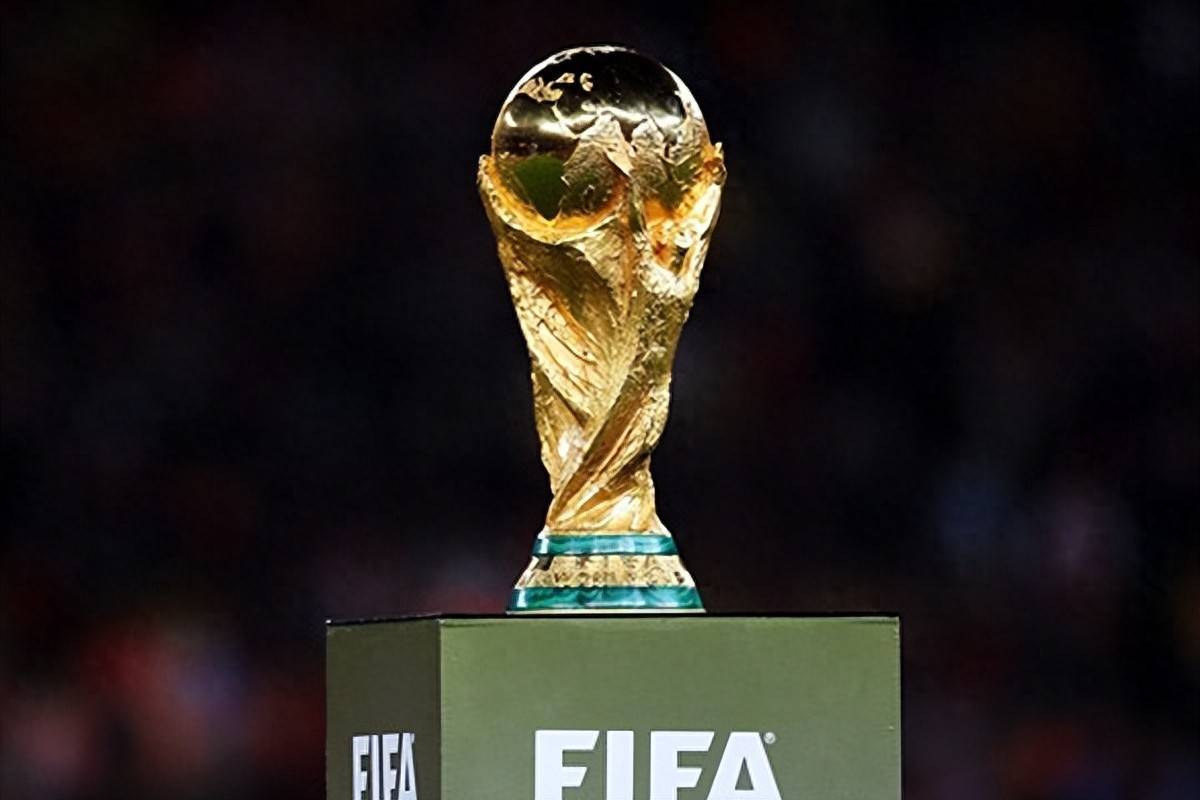 曼城斯特林梅开二度击败热刺