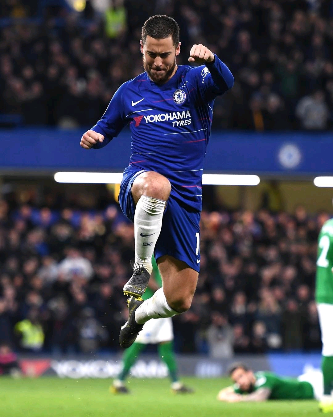 英媒：梅努很想去那不勒斯，而曼联只接受租借离队（英媒：梅努意欲加盟那不勒斯，曼联坚持只租不卖）