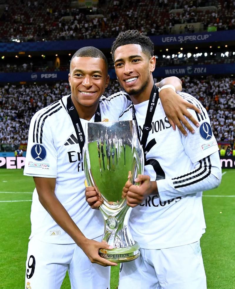 中超战报：弗兰克破门，席尔瓦双响，浙江队2-2青岛海牛（中超赛况：席尔瓦梅开二度，弗兰克建功，浙江2-2战平青岛海牛）