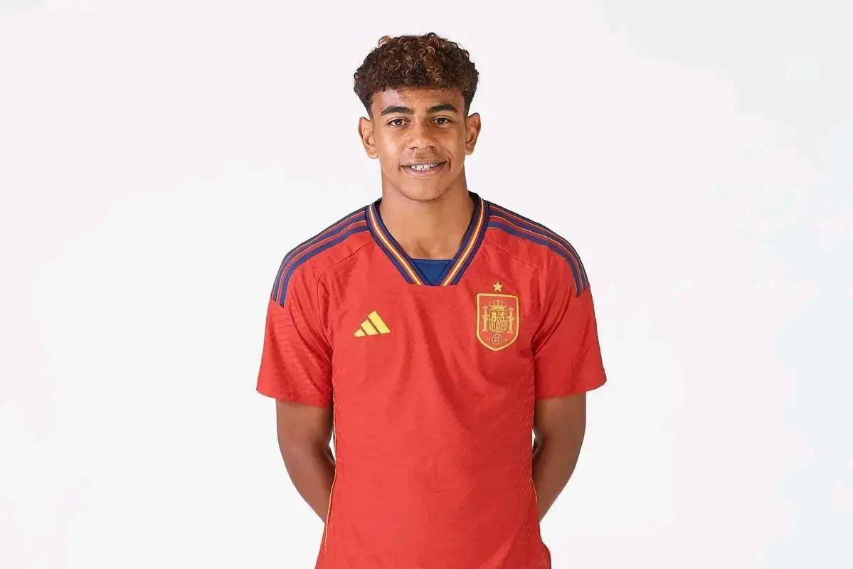 多纳鲁马：瓜迪奥拉给我提了许多建议，哈兰德是我的好朋友（多纳鲁马：瓜迪奥拉给了我很多建议，哈兰德是我好友）