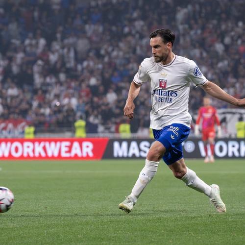 世欧预战报：卡尼凯尼克惊天乌龙，科索沃2-0十人斯洛文尼亚（世预欧战报：卡尼凯尼克致命乌龙，科索沃2-0力克十人斯洛文尼亚）